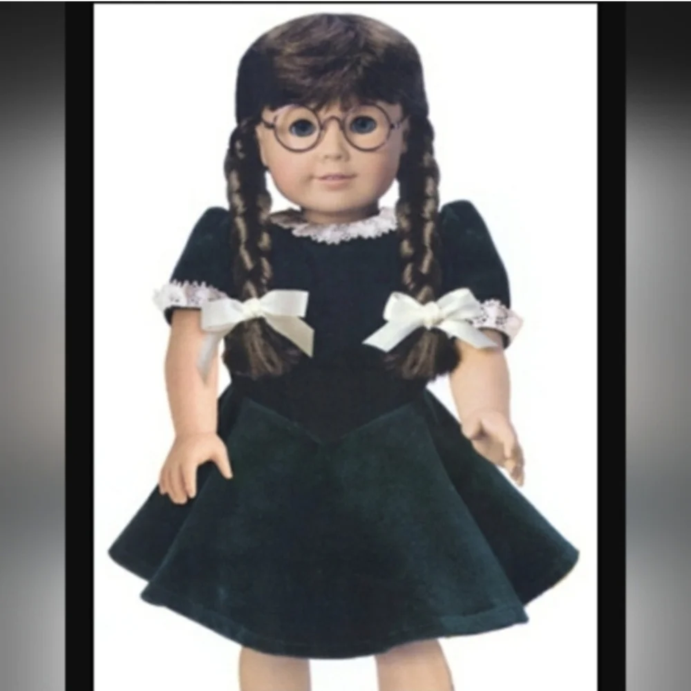 RETIRED American Girl Pleasant Company Molly's Evergreen Velvet Christmas Dress